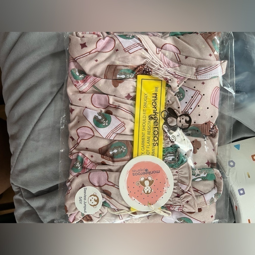 Monkeeroo sleeveless jumpsuit 5/6y cake pop - Picture 2 of 3